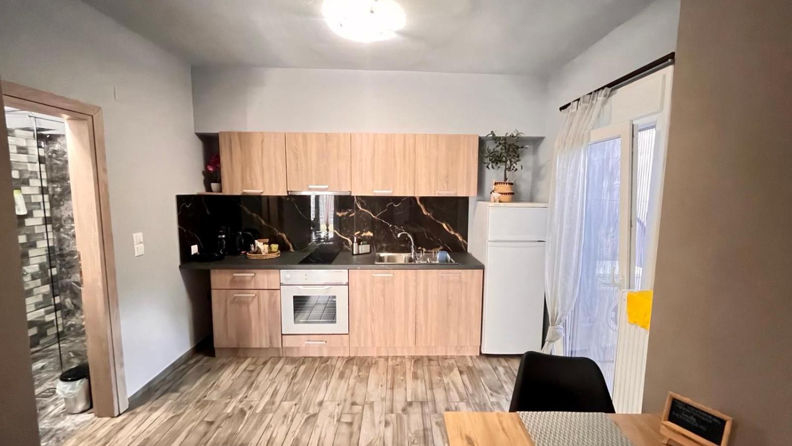 Ria'S Gardenview Apartment อิโออันนินา ภายนอก รูปภาพ